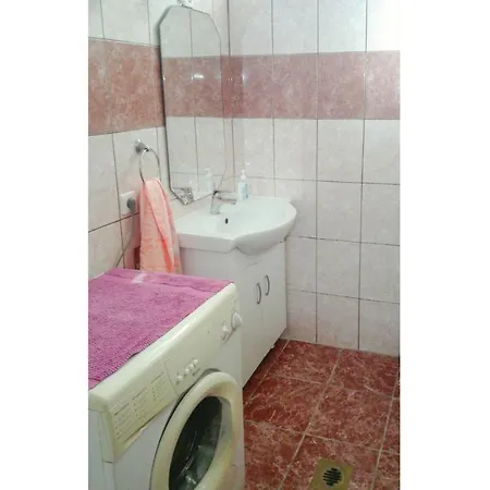 Three-bedroom Holiday In Дом отдыха *